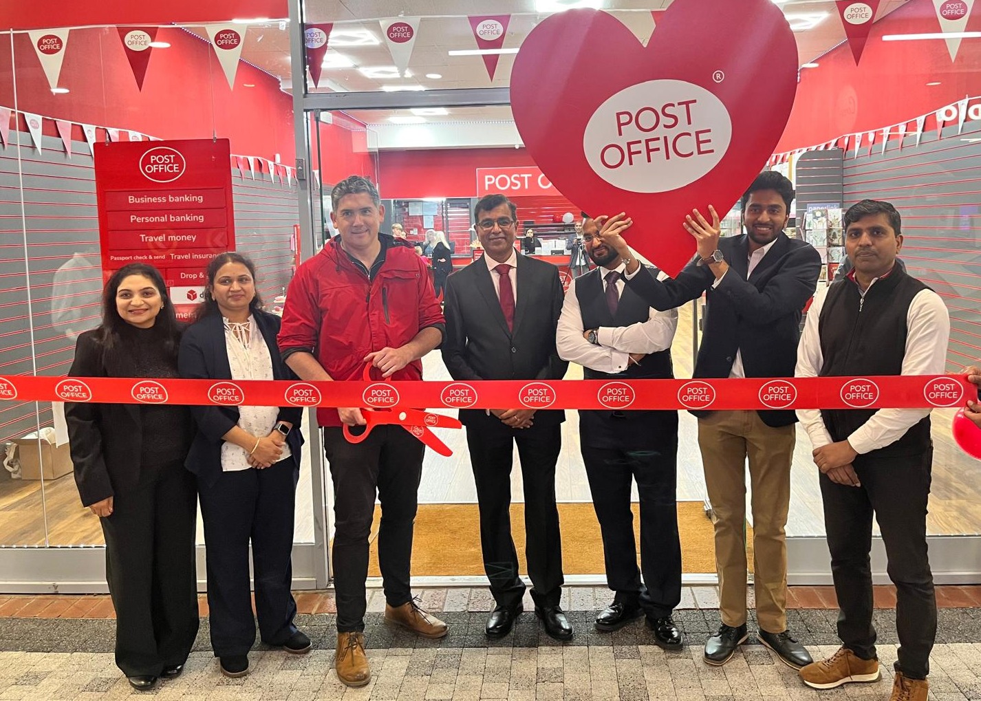 MP opens Basingstoke Post Office